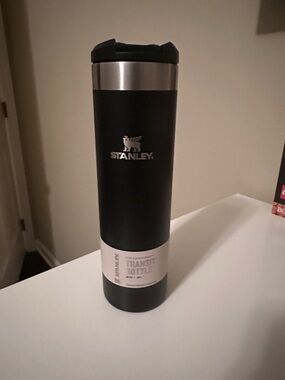 NWT Stanley Black Aerolight Transit Bottle